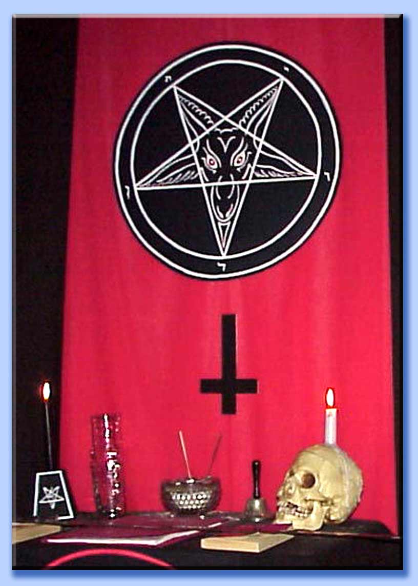altare per il culto satanico