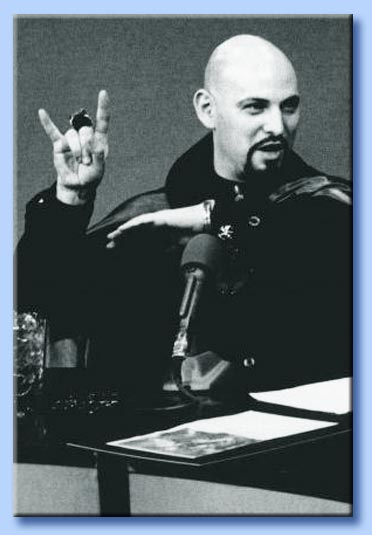 anton lavey corna