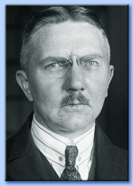 hjalmar schacht