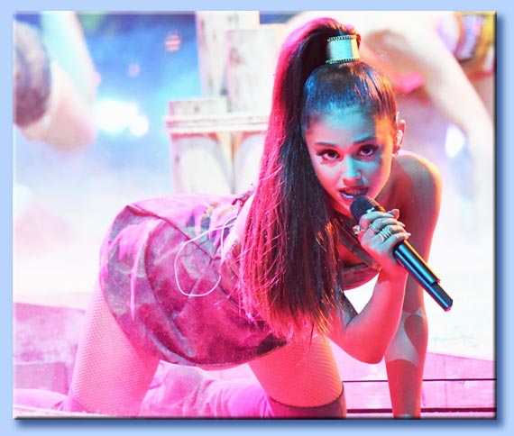 ariana - sex kitten