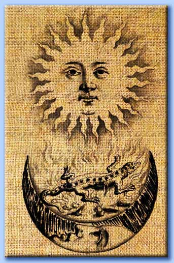 lucertola alchemica tra il sole e la luna